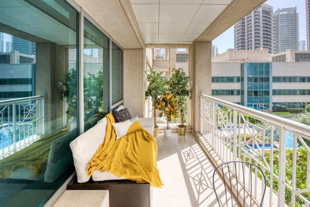 Maison Privee - Radiant Urban Retreat With Iconic Burj Khalifa Vws Dubái Exterior foto