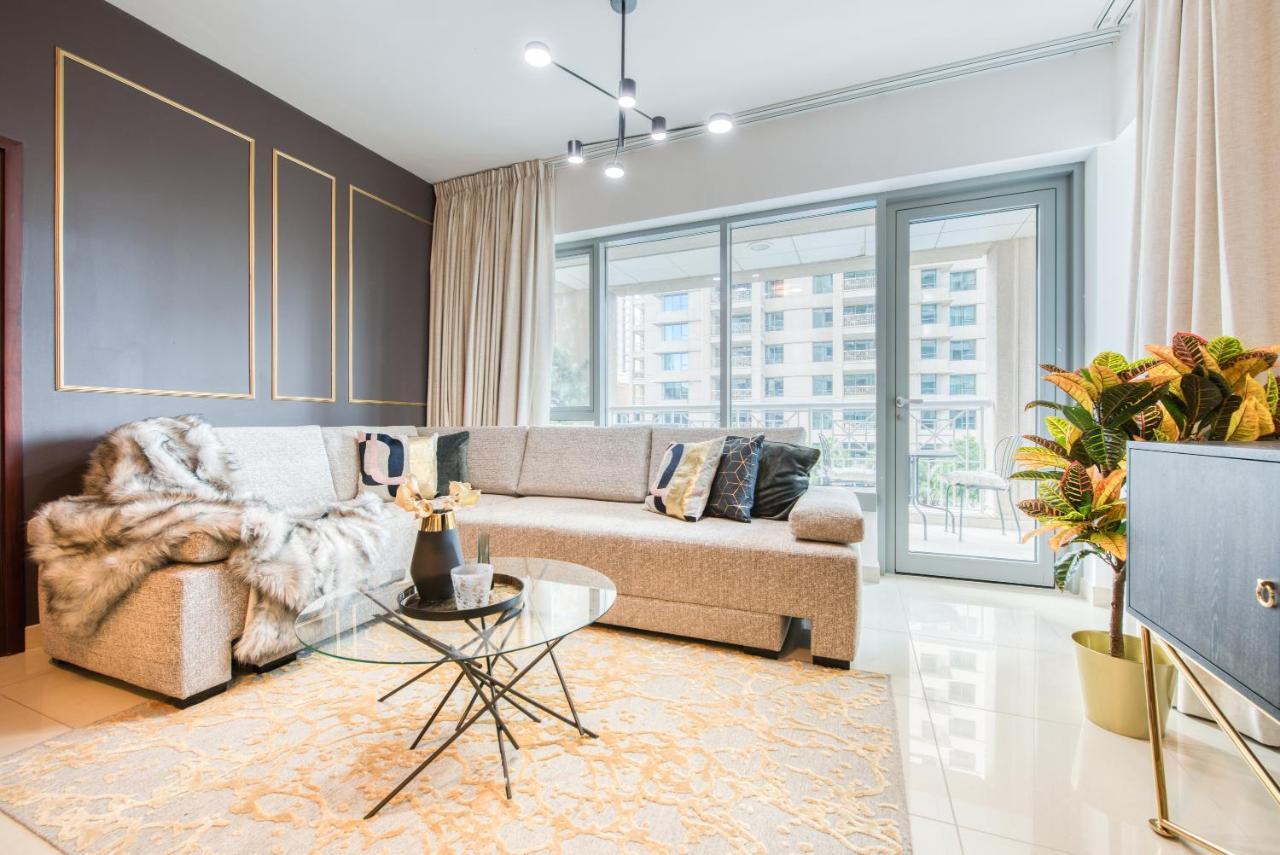 Maison Privee - Radiant Urban Retreat With Iconic Burj Khalifa Vws Dubái Exterior foto