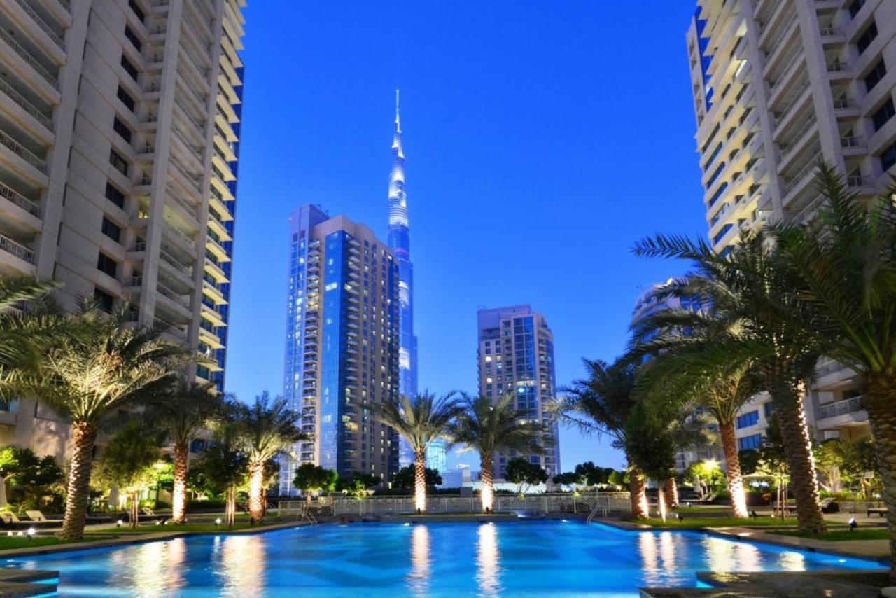Maison Privee - Radiant Urban Retreat With Iconic Burj Khalifa Vws Dubái Exterior foto