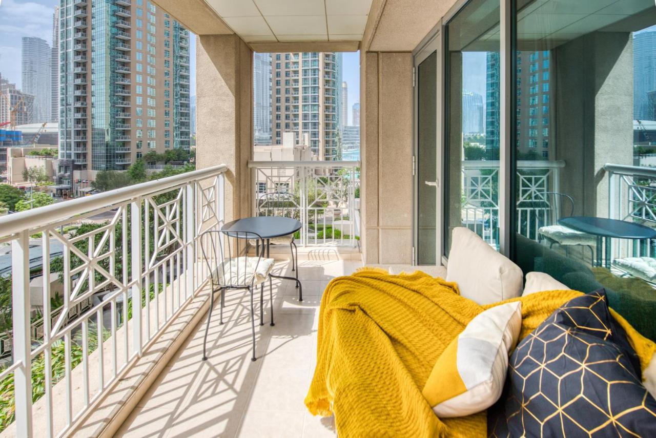 Maison Privee - Radiant Urban Retreat With Iconic Burj Khalifa Vws Dubái Exterior foto